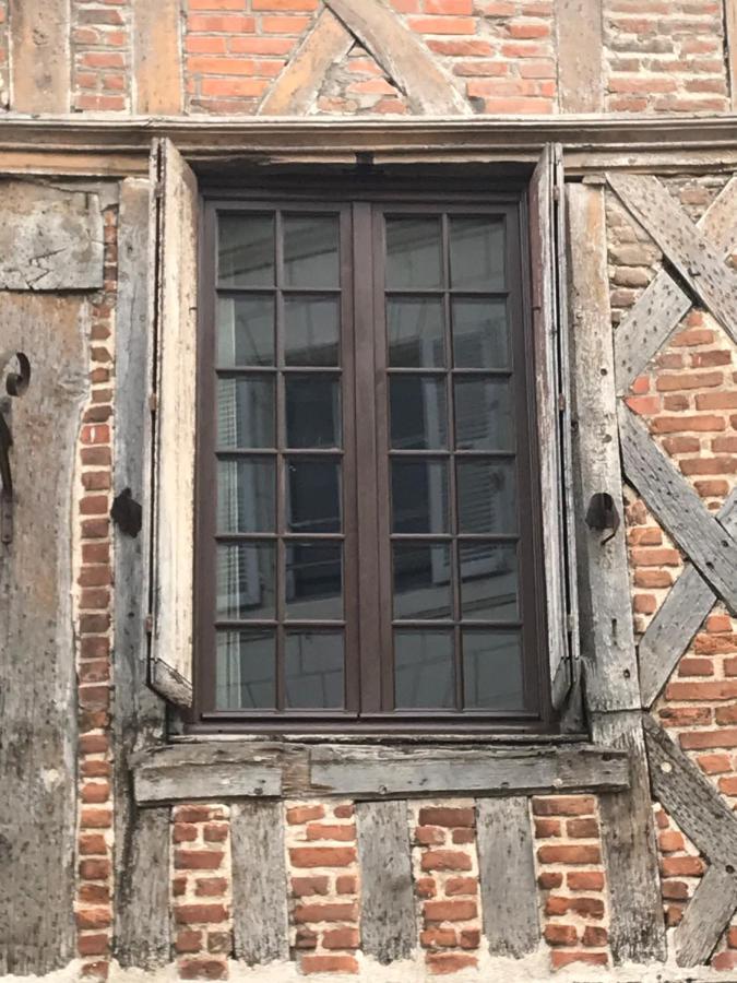 La petite maison d’à côté, au n°11 Saint-Aignan  Extérieur photo