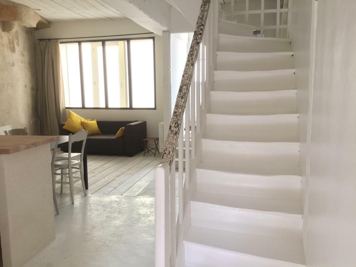 La petite maison d’à côté, au n°11 Saint-Aignan  Extérieur photo